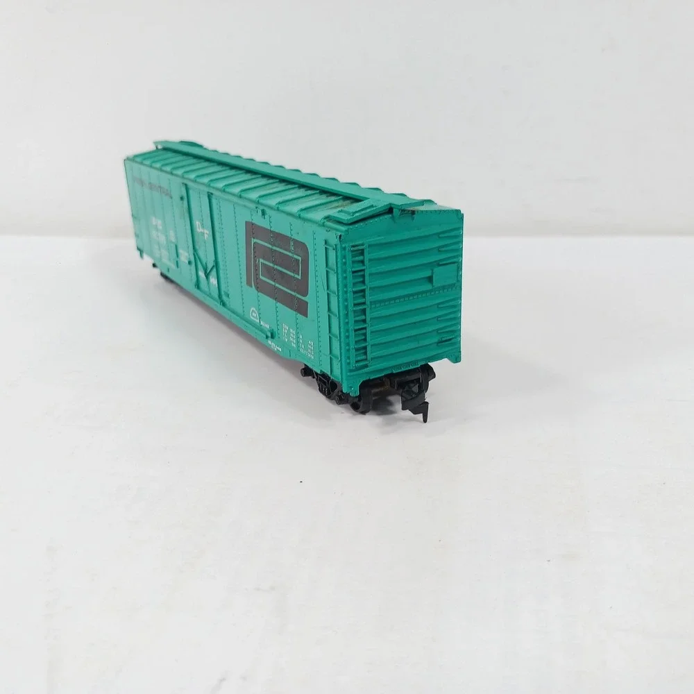 HO Scale Penn Central 50ft Sliding Door Boxcar Jade Green PC 142770 Vintage